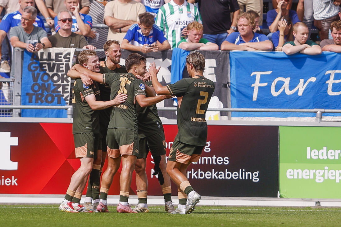 FC Utrecht viert de goal tegen PEC Zwolle