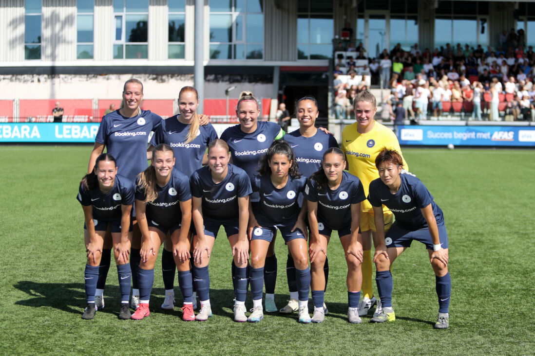 Het elftal van HERA United bij het debuut in de Eurojackpot Vrouwen Eredivisie