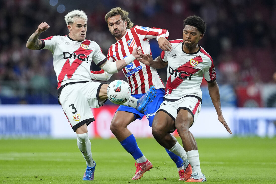 Jozhua Vertrouwd, Pep Chavarria en Antoine Griezmann