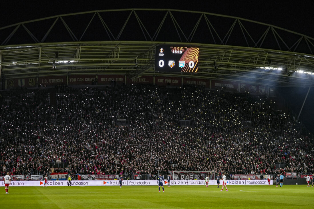 Stadion Galgenwaard gevuld met supporters