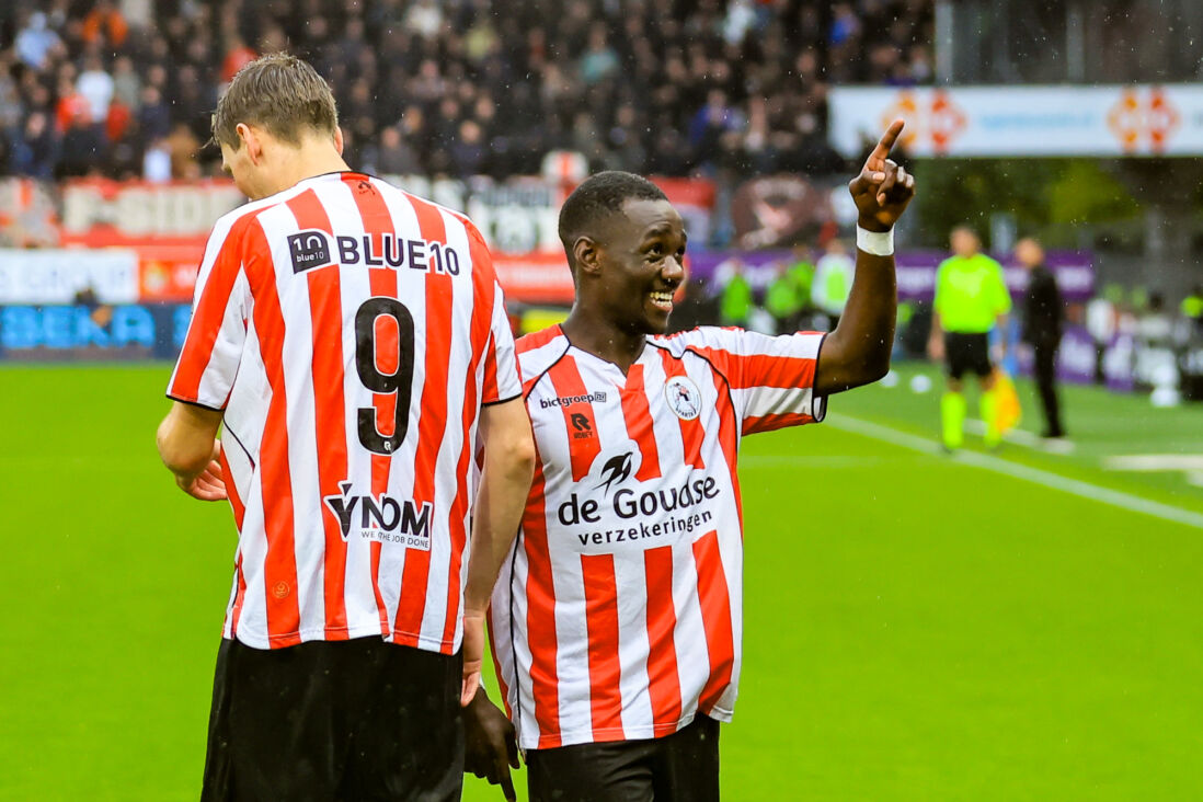 Joshua Kitolano juicht