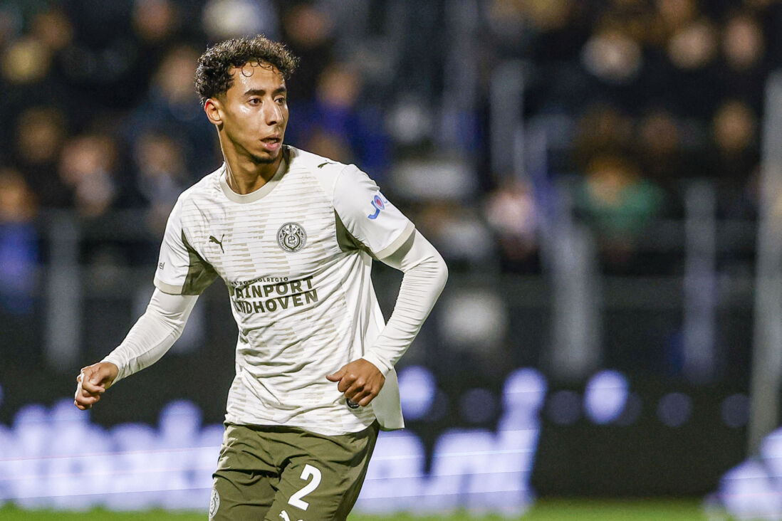 Anass Salah-Eddine tegen PEC Zwolle