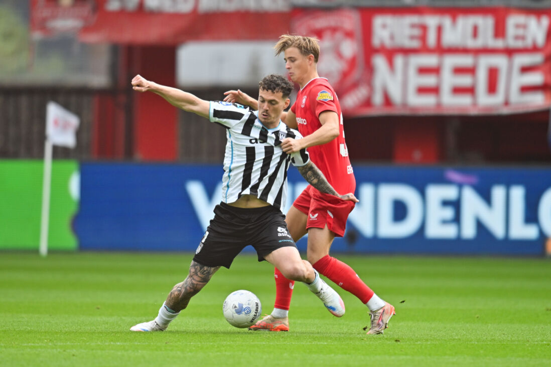 Jizz Hornkamp in duel met Max Bruns