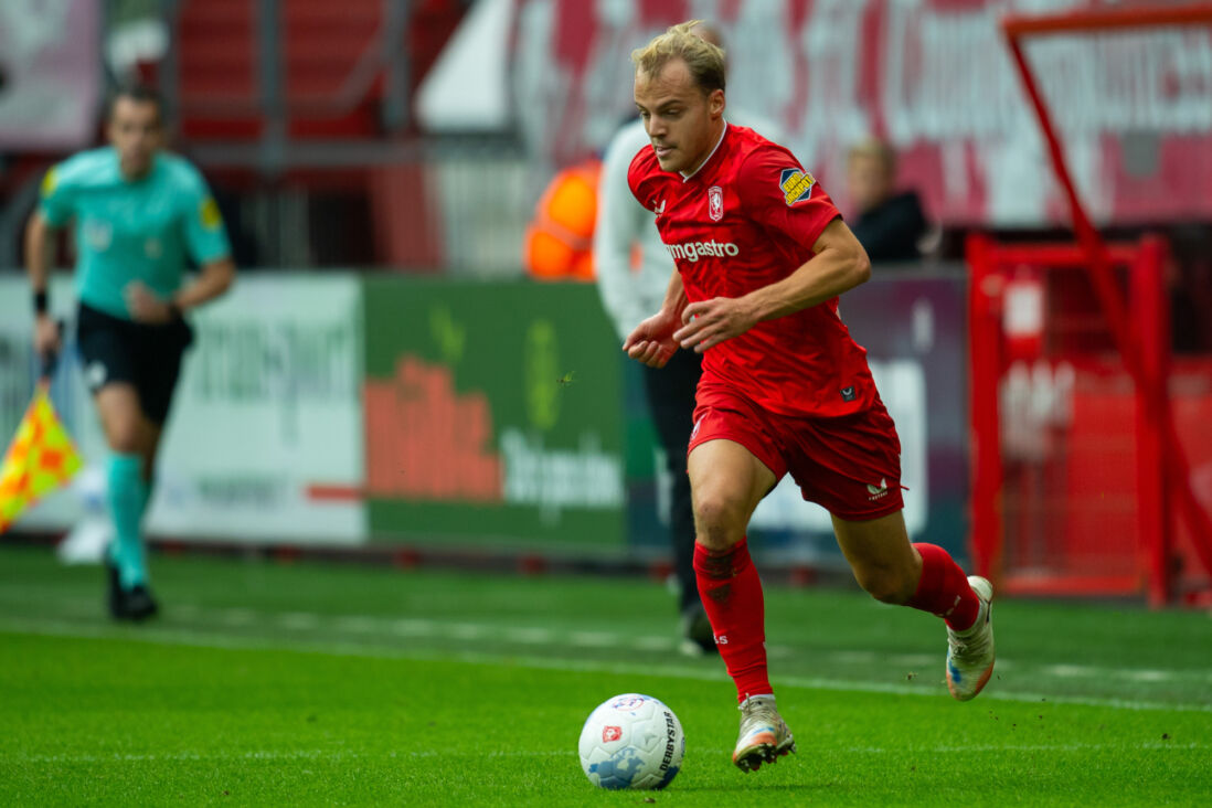 Thomas van den Belt aan de bal