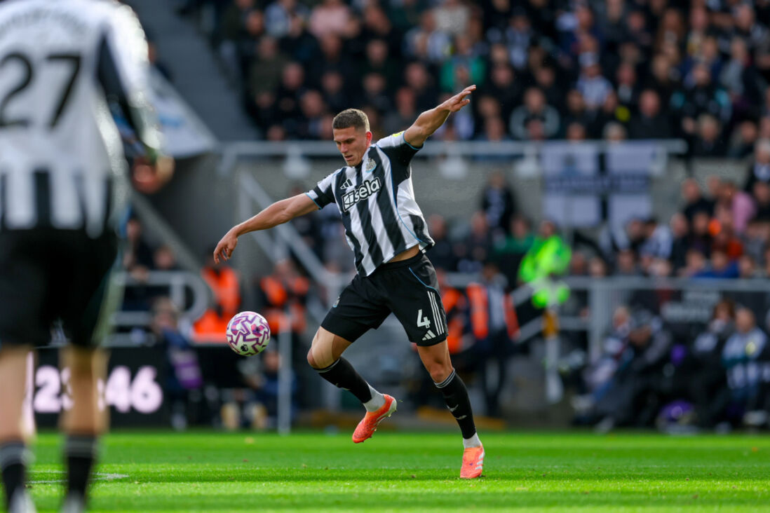 Sven Botman in actie voor Newcastle United