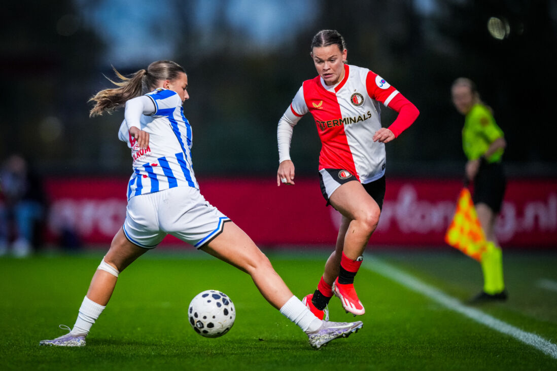 Justine Brandau tijdens Feyenoord - SC Heerenveen