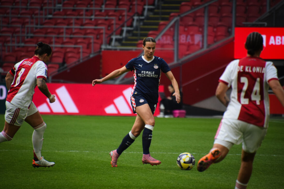 Renate Jansen in actie voor PSV