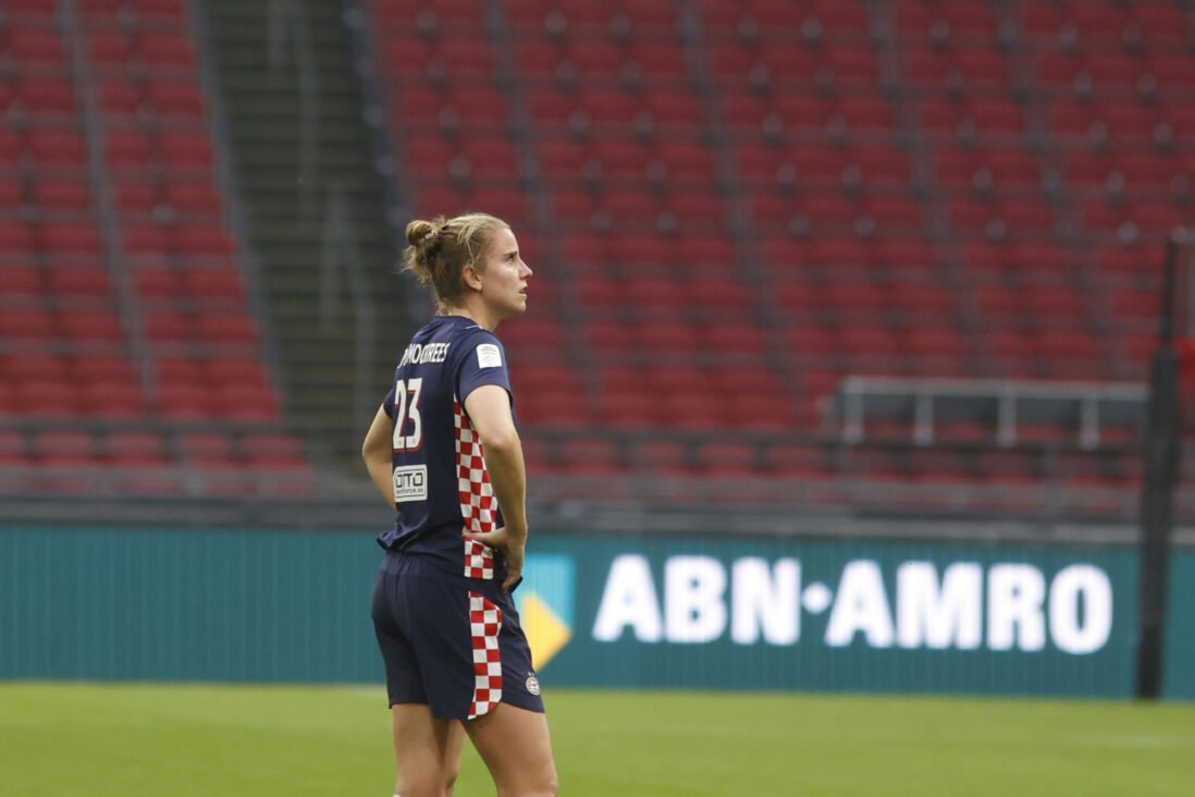 Myrthe Kemper-Moorrees na haar eigen doelpunt in de Johan Cruijff ArenA