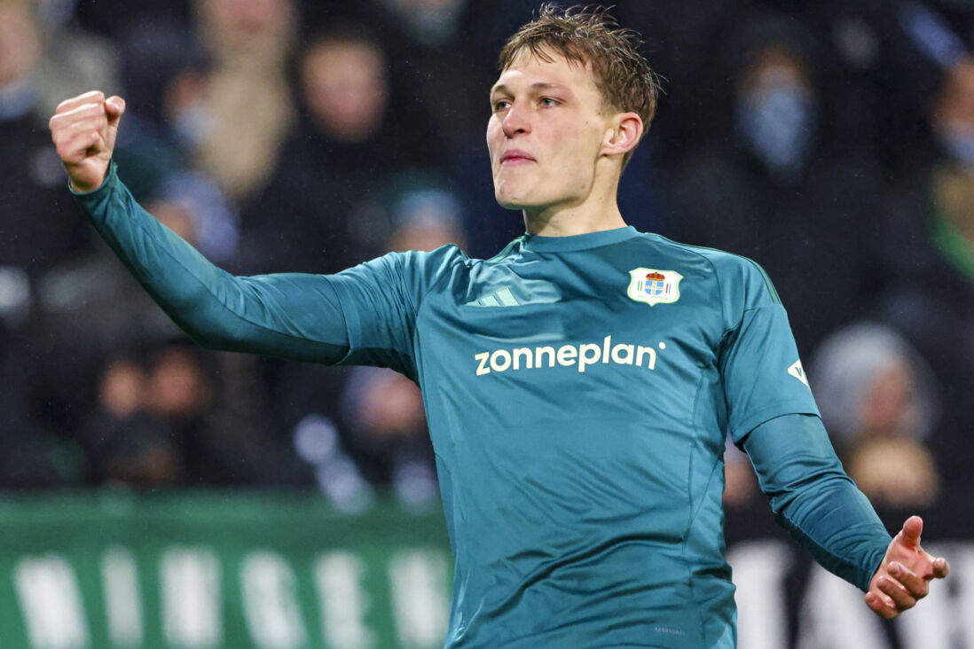 Thijs Oosting scoort voor PEC Zwolle