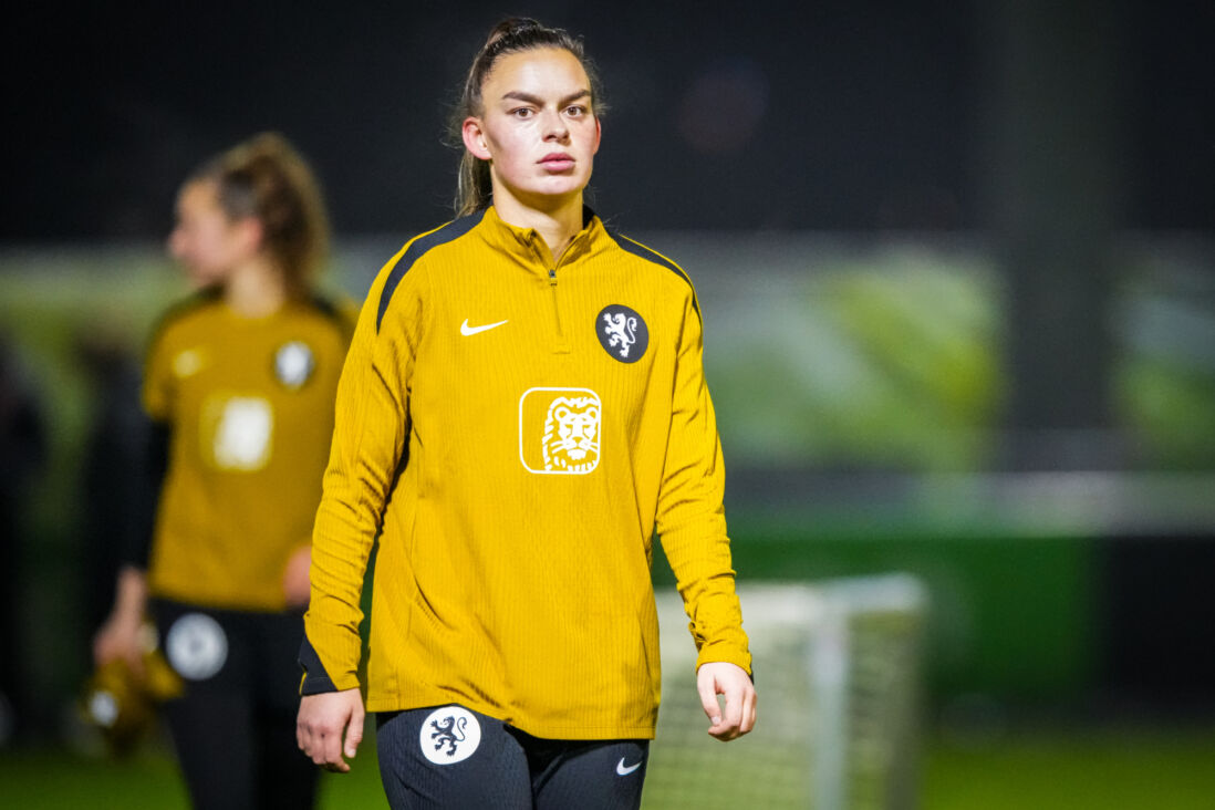 Romée Leuchter bij de OranjeLeeuwinnen