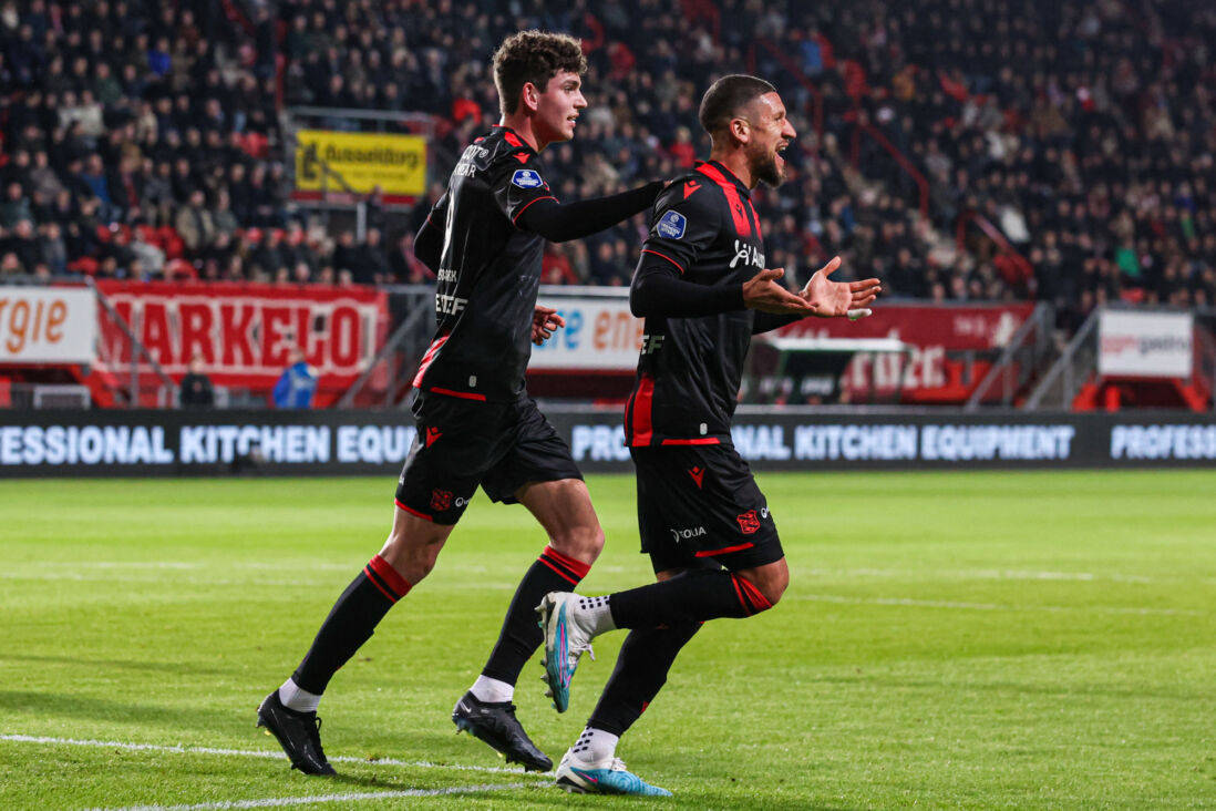 Karlsbakk geniet bij FC Twente