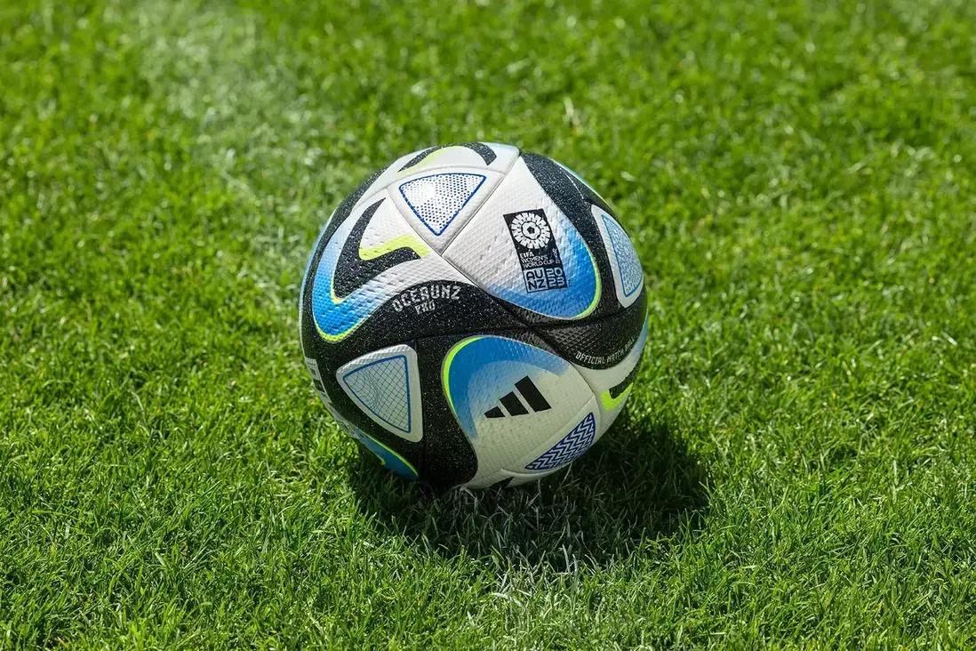 De officiele wedstrijdbal voor het WK van 2023