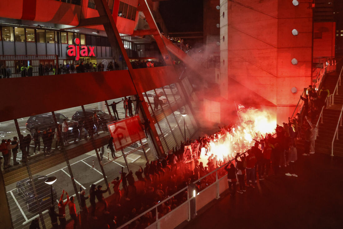Feest buiten de Johan Cruijff Aren A