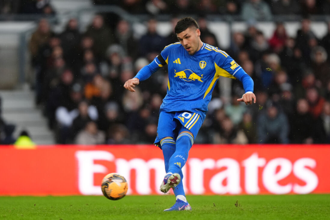 Joel Piroe namens Leeds United