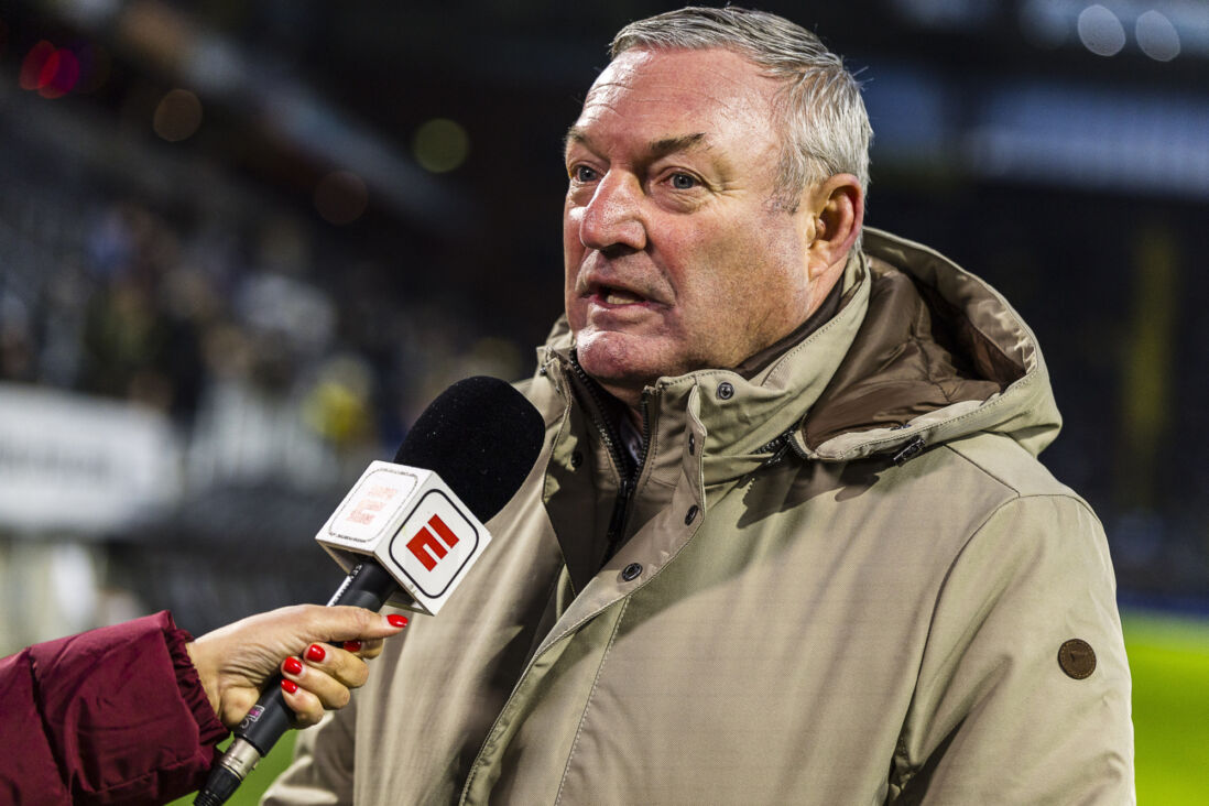 Ron Jans staat ESPN te woord
