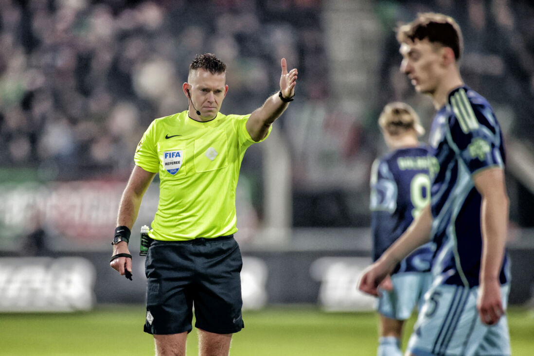 Allard Lindhout bij NEC - Ajax