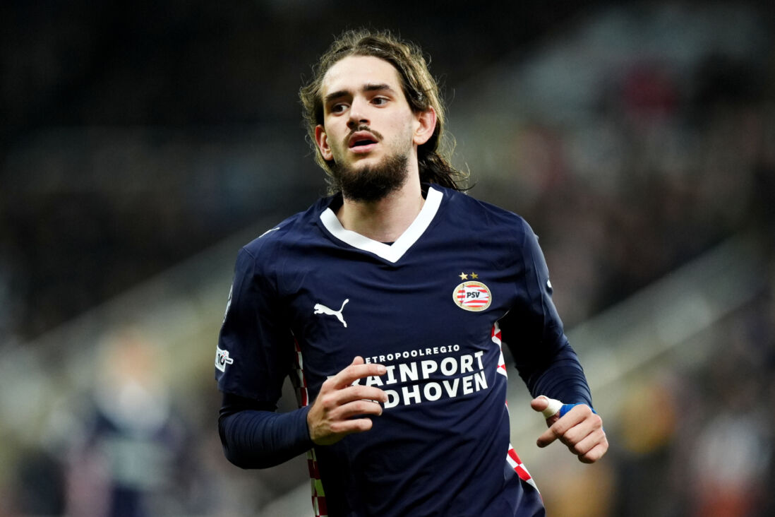 Yarek Gasiorowski tegen Newcastle United