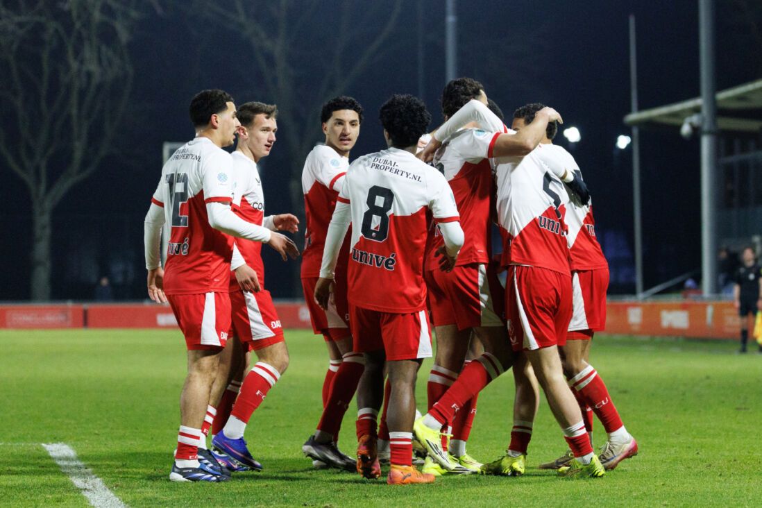 Jong FC Utrecht juicht