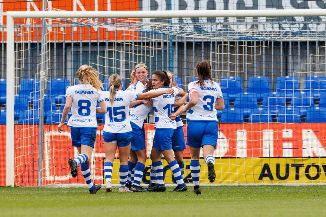 PEC Zwolle Vrouwen aan het juichen