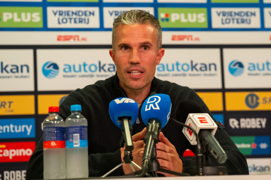 Robin van Persie op de persconferentie
