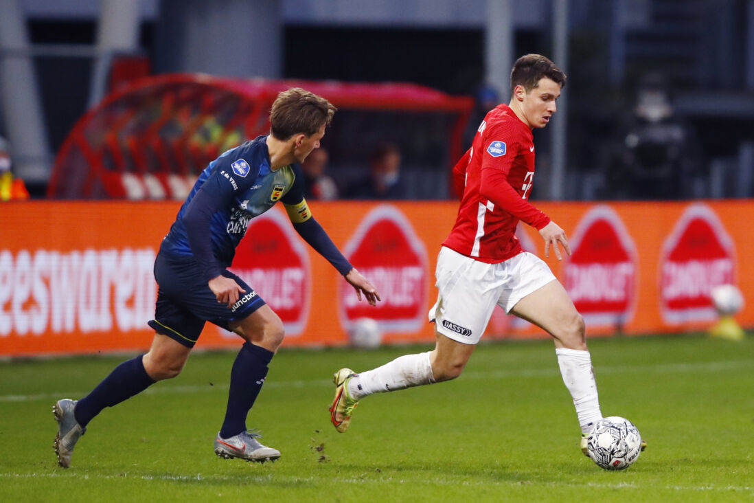Erik Schouten in duel met Tasos Douvikas