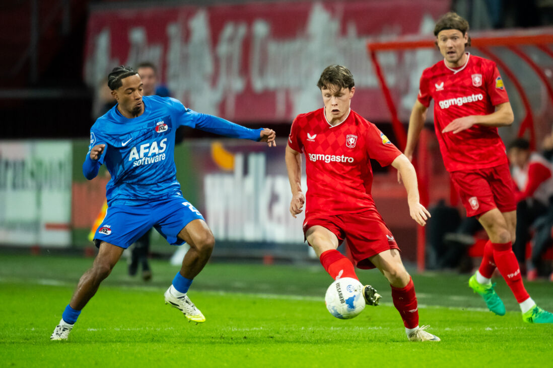 Sondre Orjasaeter passt met de buitenkant