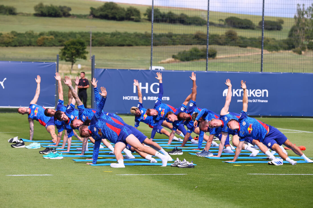 Spelers van RB Leipzig op een training
