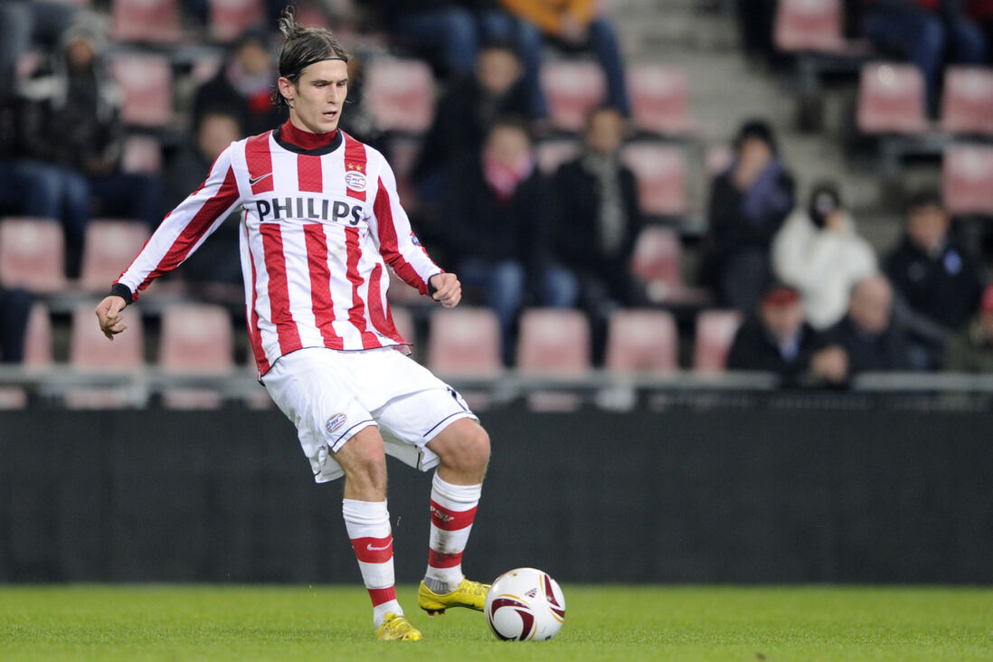 Stijn Wuytens namens PSV in de Europa League