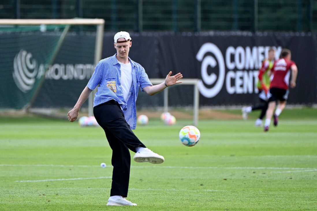 Timo Baumgartl op het trainingscomplex van Union Berlin