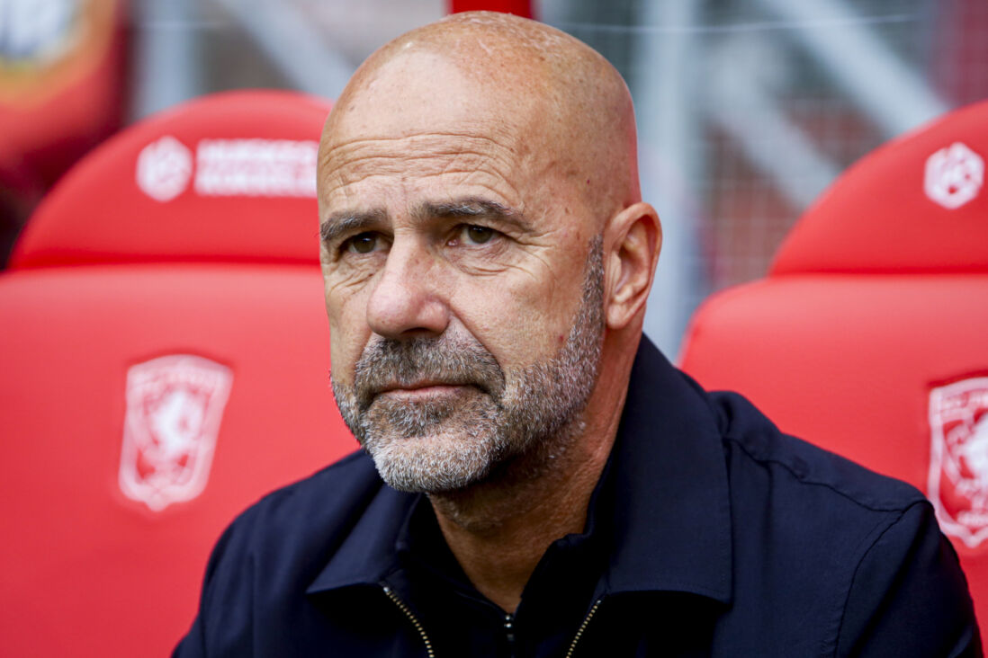 Peter Bosz op de bank bij FC Twente