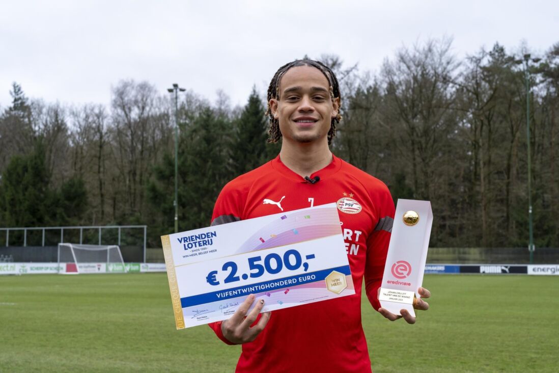 Xavi Simons uitgeroepen tot Johan Cruijff talent van maand… PSVFans