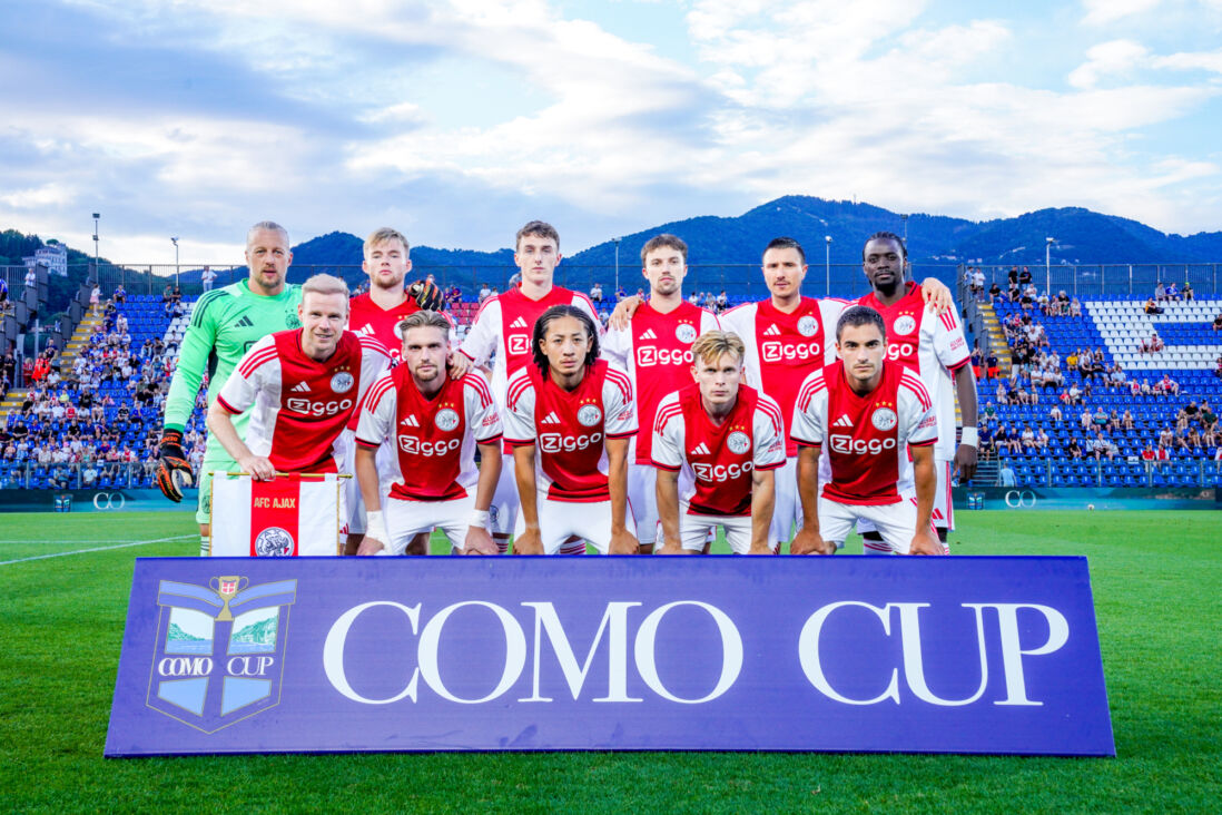 Elftalfoto van Ajax in de Como Cup