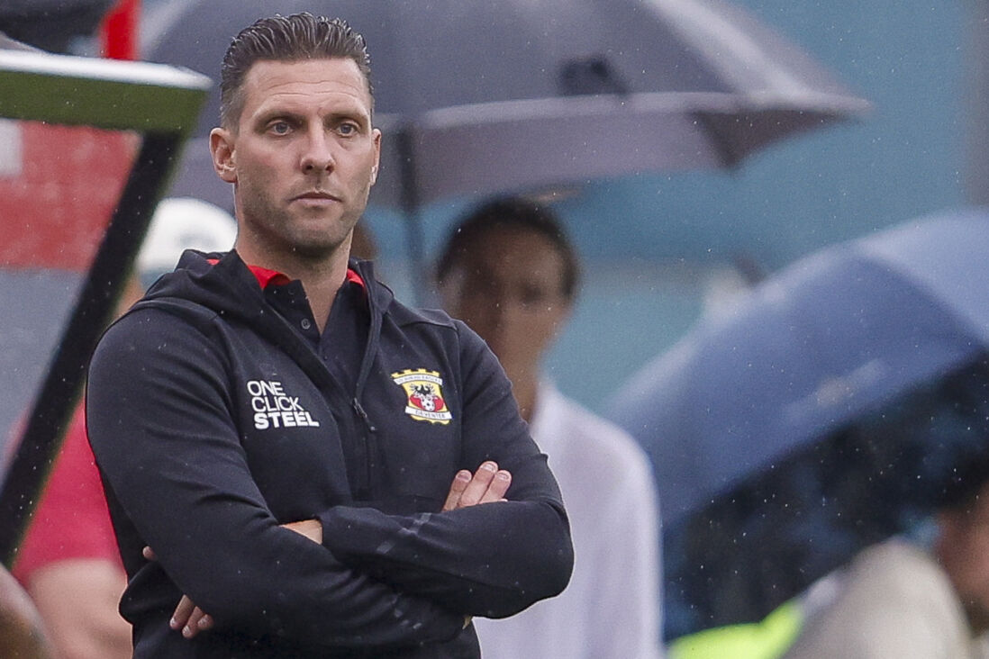 Melvin Boel langs de lijn