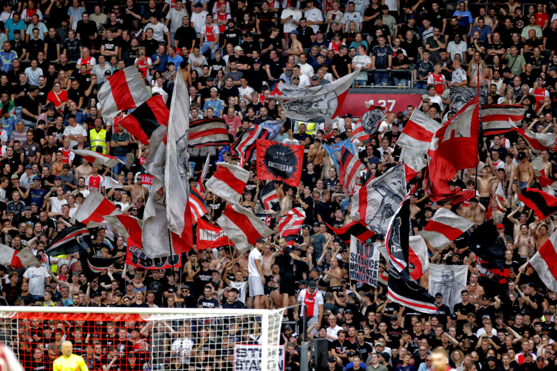 Fans van Ajax op de F-Side