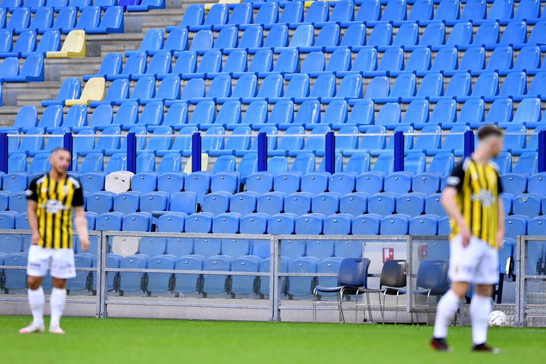 Vitesse in een lege Gelredome