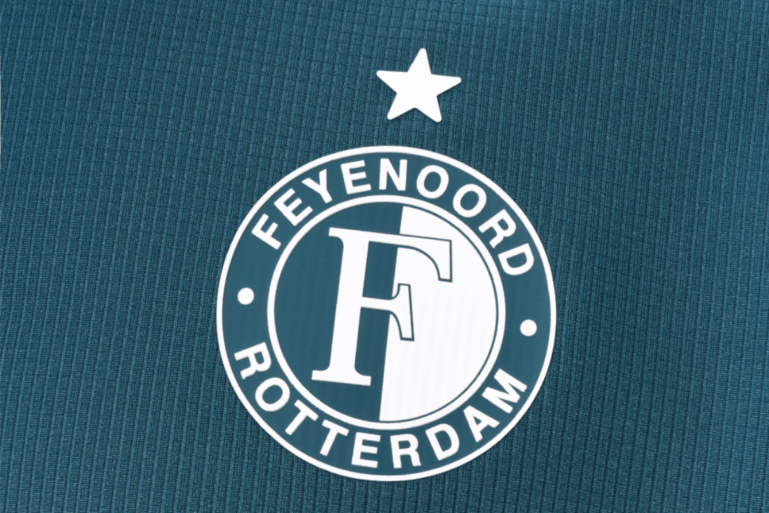 Het logo van Feyenoord op het nieuwe uitshirt
