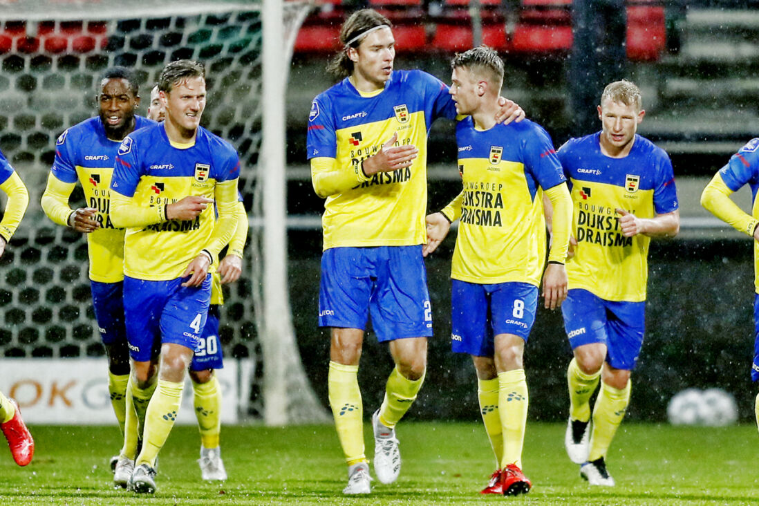 Blijdschap na de 0-1 van Jamie Jacobs
