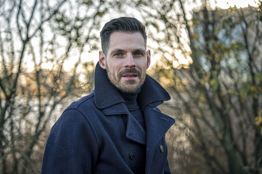 Jochem Kamphuis poseert in Groningen