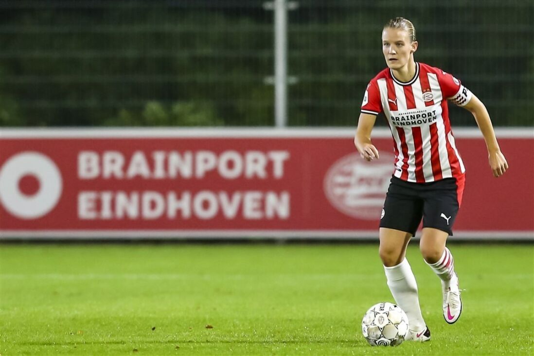 Mandy van den berg psv 5fcf84c5d85f8