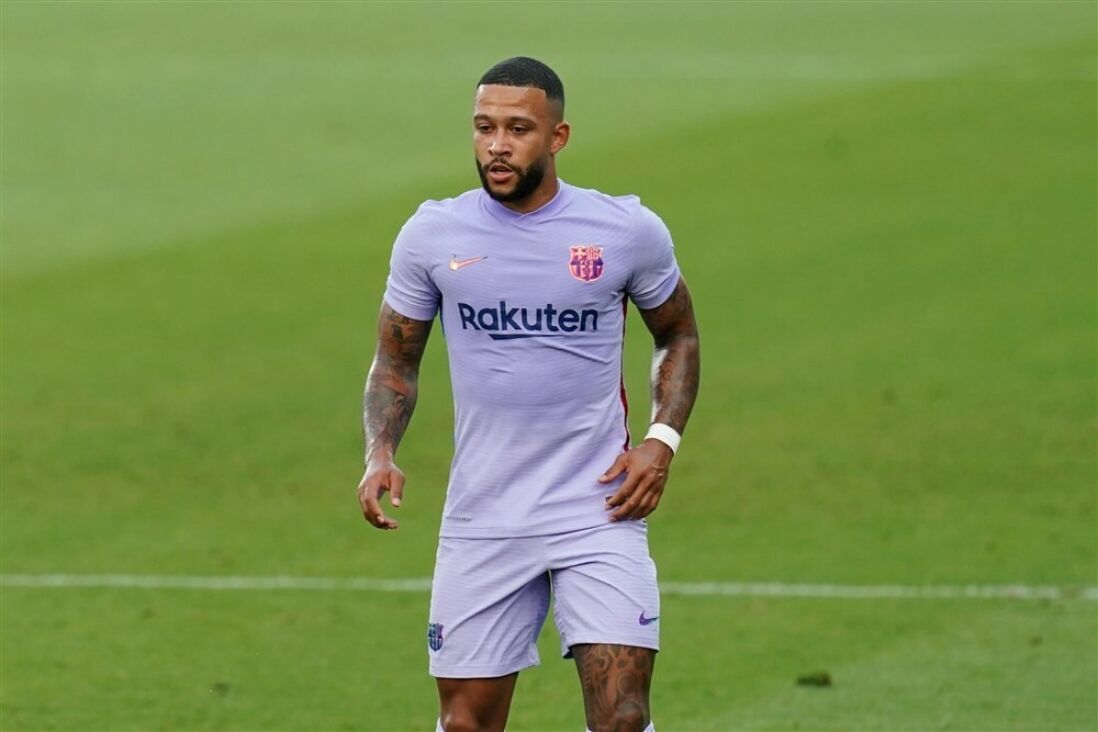 Memphis Depay in het uitshirt van FC Barcelona