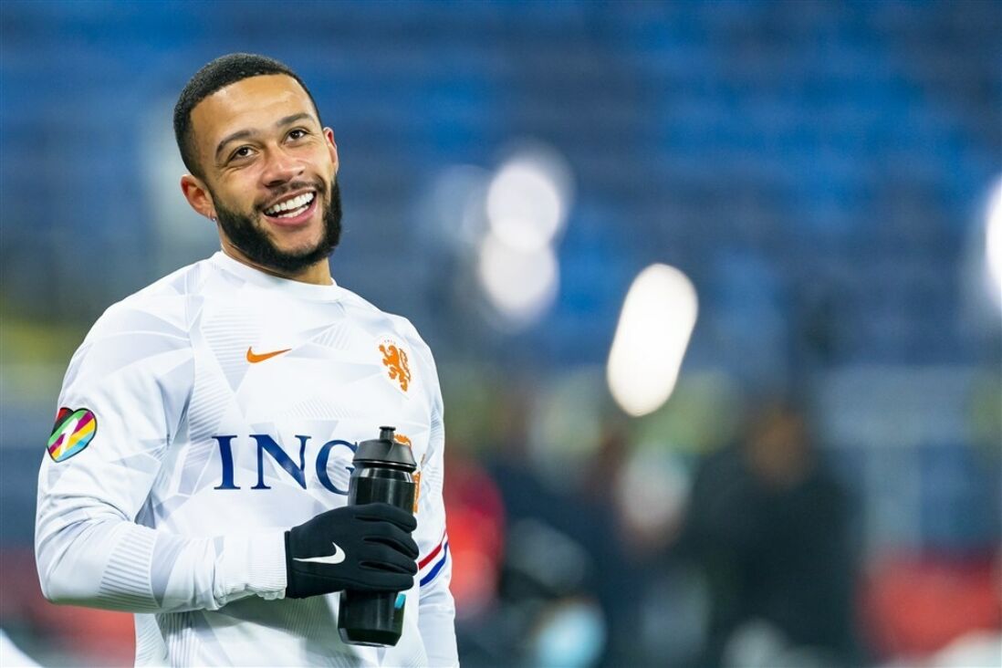 Memphis depay onelove 5fc0d414113ef