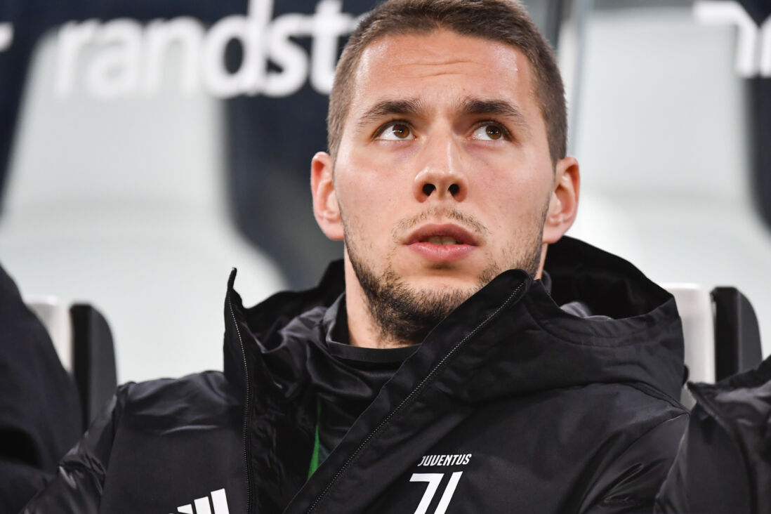Marco Pjaca op de bank bij Juventus