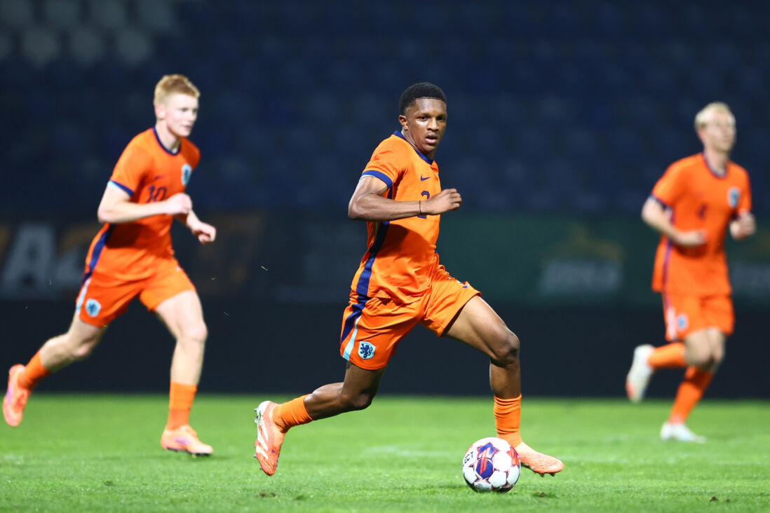 Givairo Read in Jong Oranje