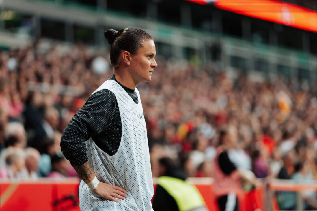 Sherida Spitse als wissel bij Oranje