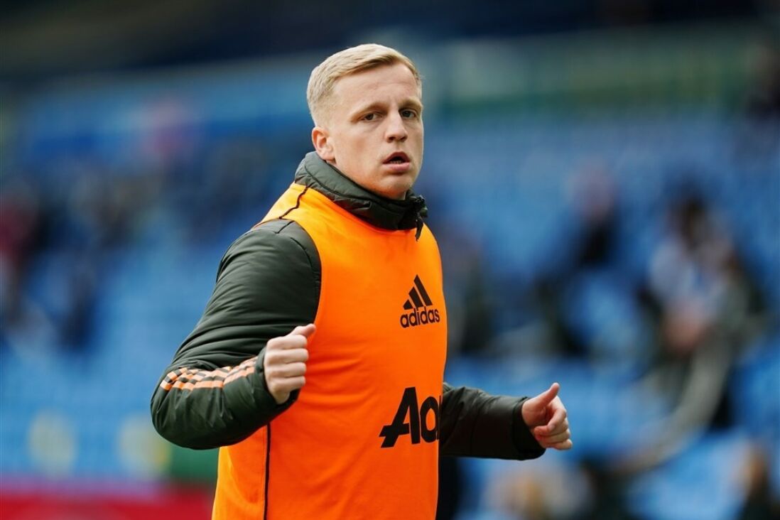 Donny van de Beek als reserve bij Manchester United