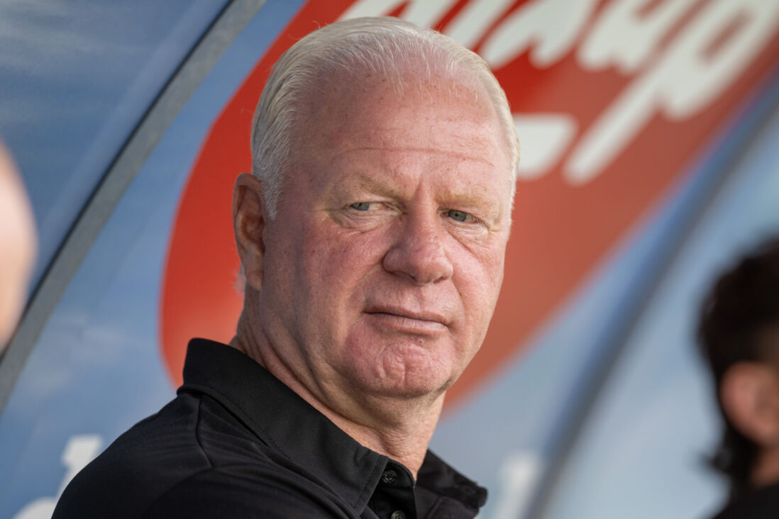 John van Loen als trainer van VVCS