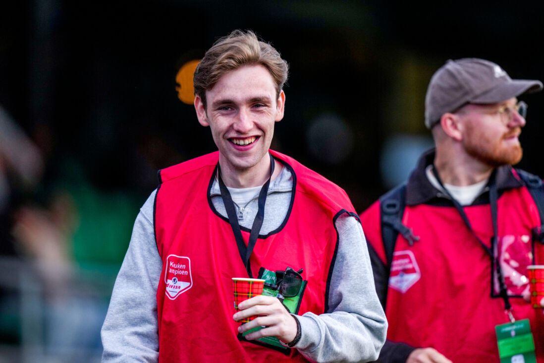 Nicky van der Gijp bij een duel van FC Dordrecht