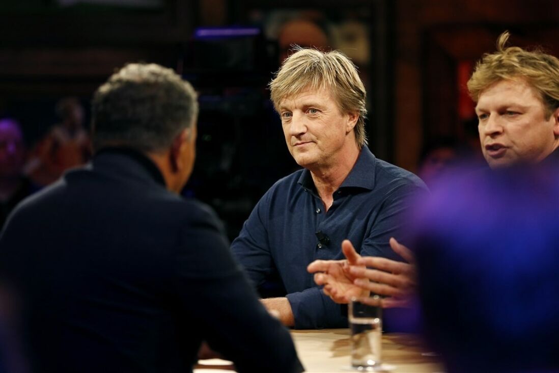 Wim Kieft aan tafel bij Rondo