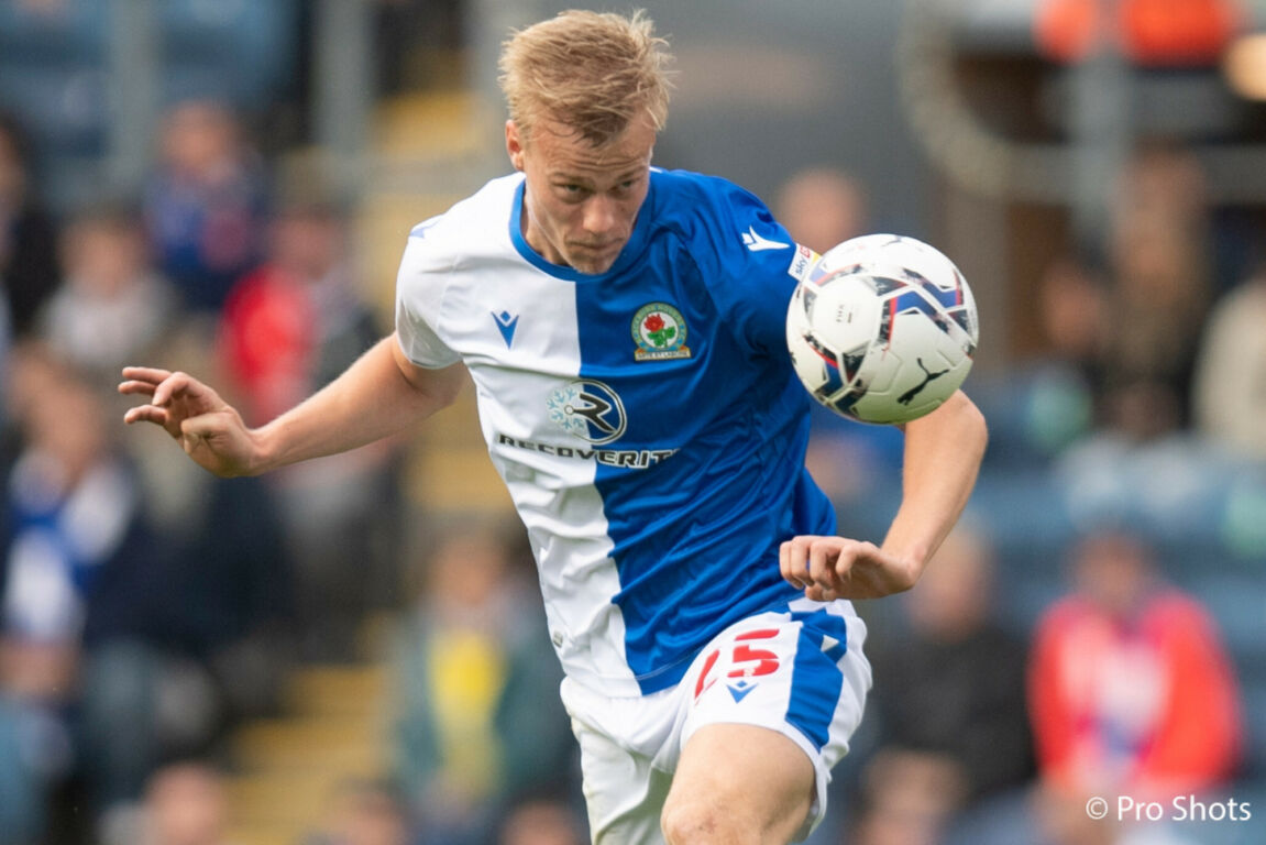 Jan Paul van Hecke in het shirt van Blackburn Rovers.