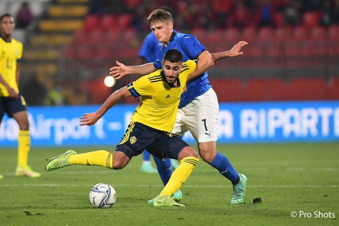 Rami Al Hajj namens Jong Zweden in actie